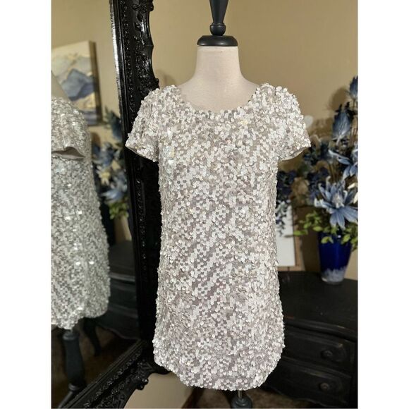 French Connection Snow Short Sleeve White Sequined Mini Dress Wedding Dress Size - Picture 1 of 4